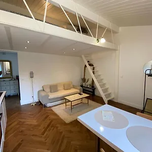 https://studio-bella.hotels-rhonealpes.com